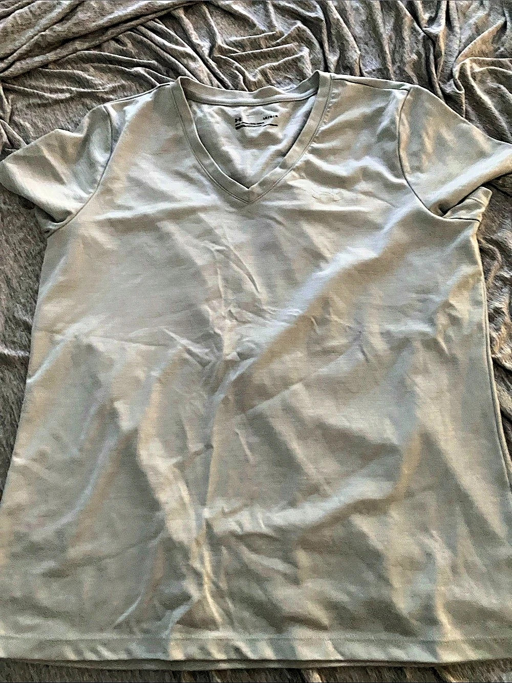Under Armour HeatGear V-Neck Short Sleeve Tee Large Gray